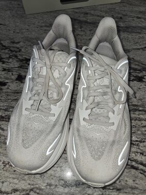 HOKA Women's Size 10. 5 Clifton 10 Cosmic Grey/Stardust Mesh LaceUp Running Shoe